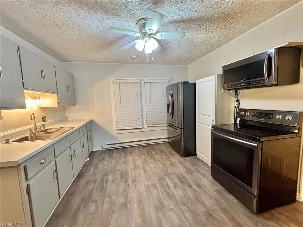 1072 Grassy Knob Road Pilot Mountain, NC 27041