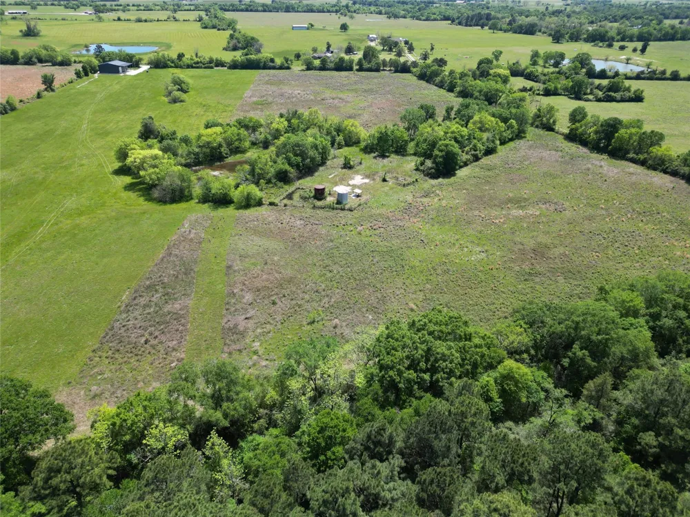 10 Cr 3495 Lovelady, TX 75851
