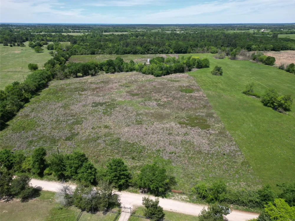 10 Cr 3495 Lovelady, TX 75851