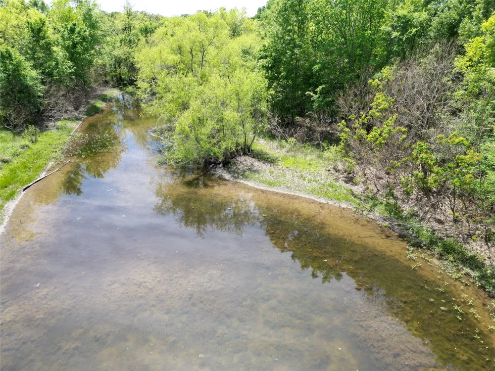 10 Cr 3495 Lovelady, TX 75851