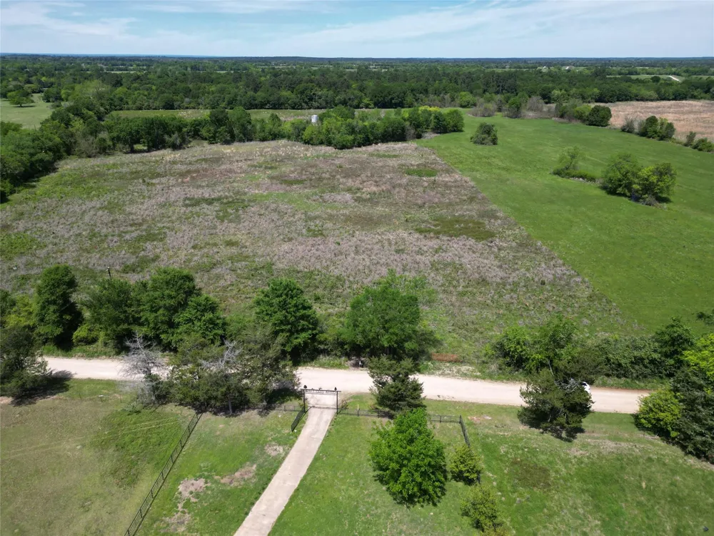 10 Cr 3495 Lovelady, TX 75851