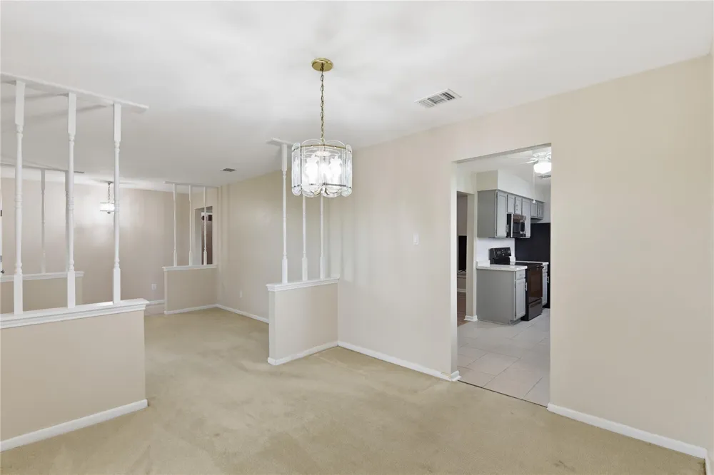 1250 Stockwell Damon, TX 77430