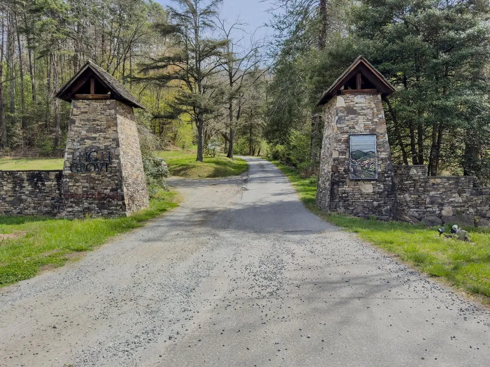 Smoky Cove Rd Whittier, NC 28789
