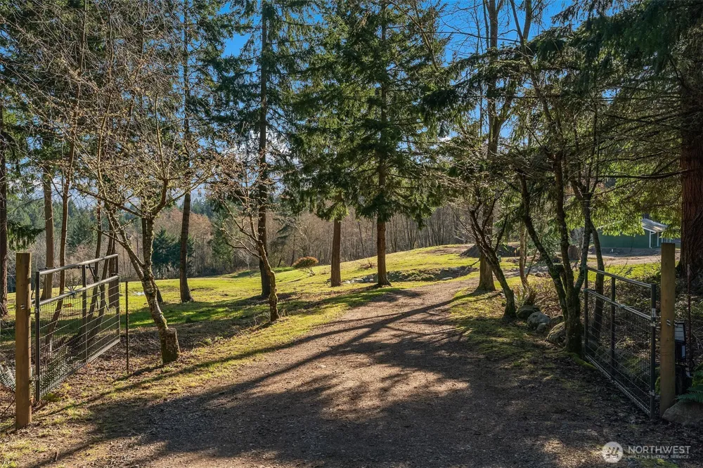 1157 12th Avenue Fox Island, WA 98333