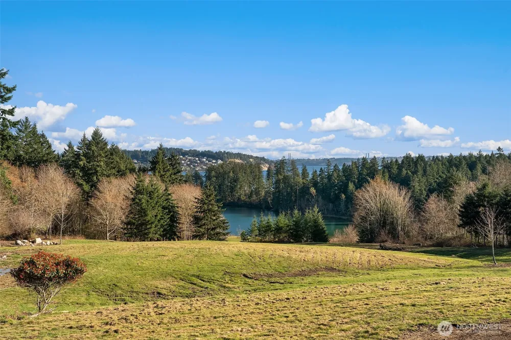 1157 12th Avenue Fox Island, WA 98333
