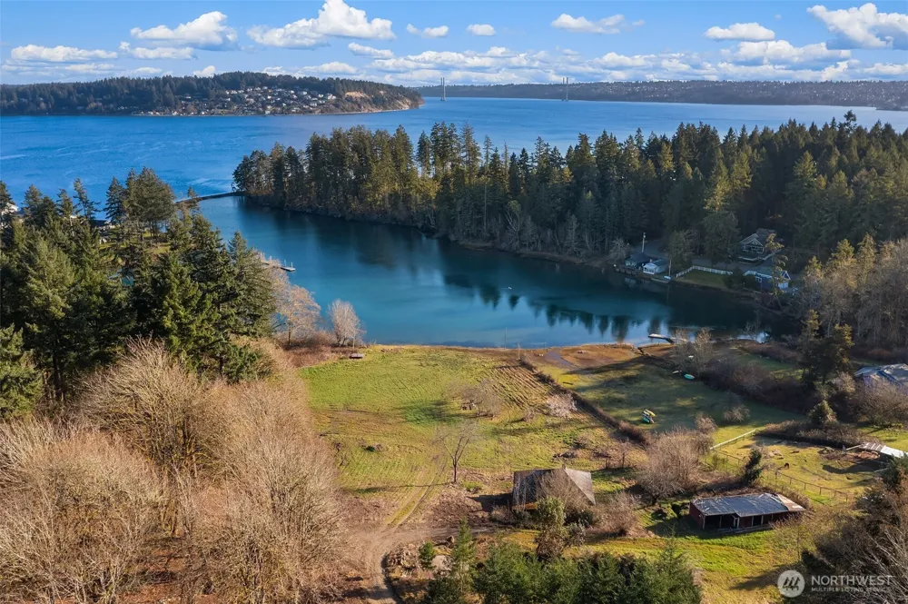 1157 12th Avenue Fox Island, WA 98333