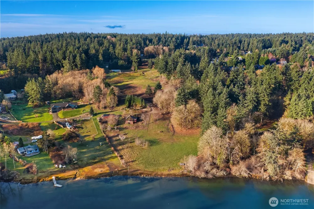 1157 12th Avenue Fox Island, WA 98333