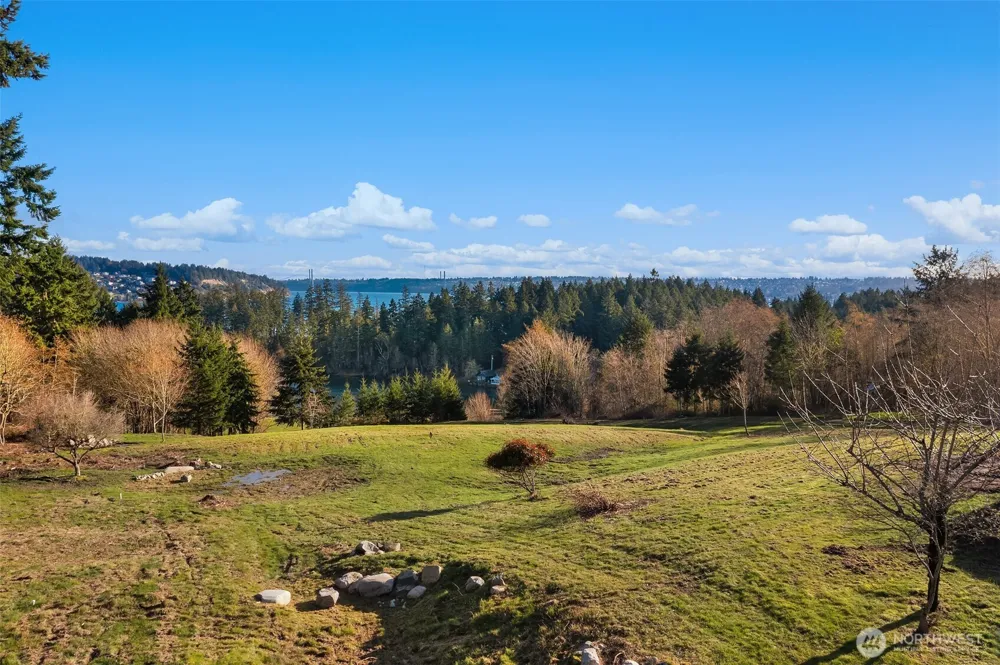 1157 12th Avenue Fox Island, WA 98333