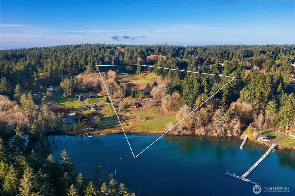 1157 12th Avenue Fox Island, WA 98333