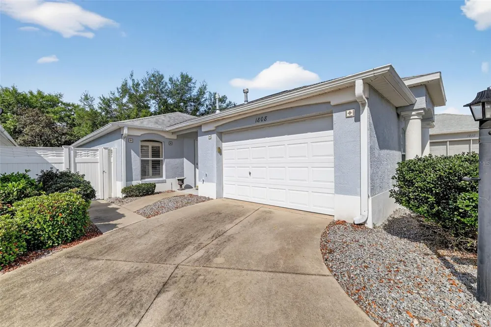 1808 PEACHTREE AVENUE The Villages, FL 32162