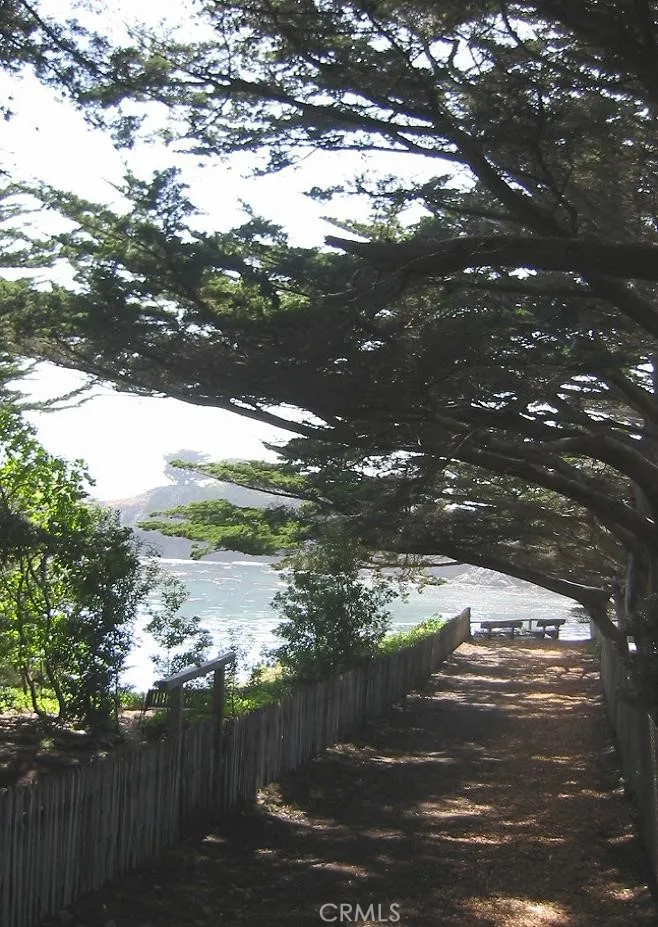 195 Spindrift Road Carmel Highlands, CA 93923