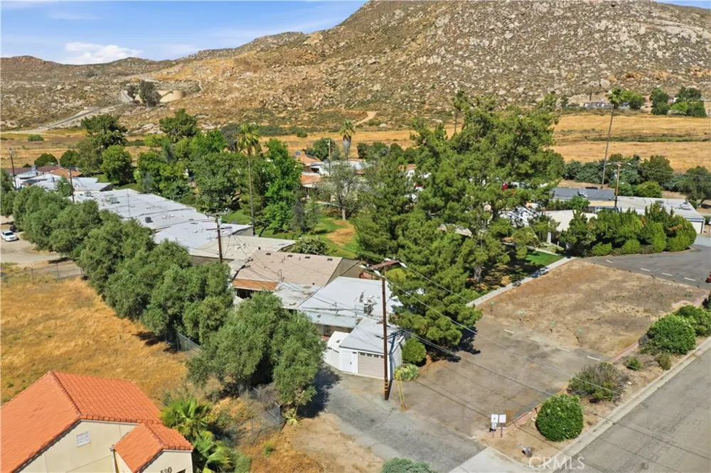 600 Gibbel Hemet, CA 92543