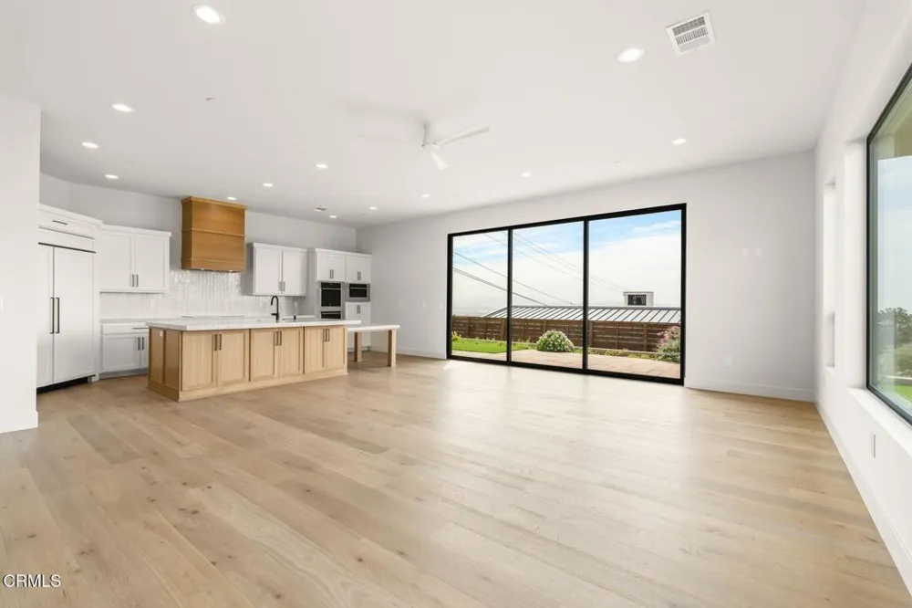 872 Via Ondulando Ventura, CA 93003