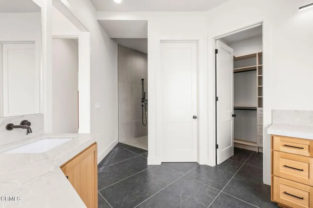 872 Via Ondulando Ventura, CA 93003