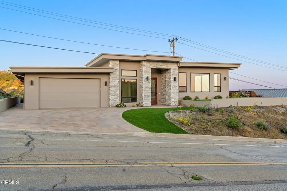 872 Via Ondulando Ventura, CA 93003