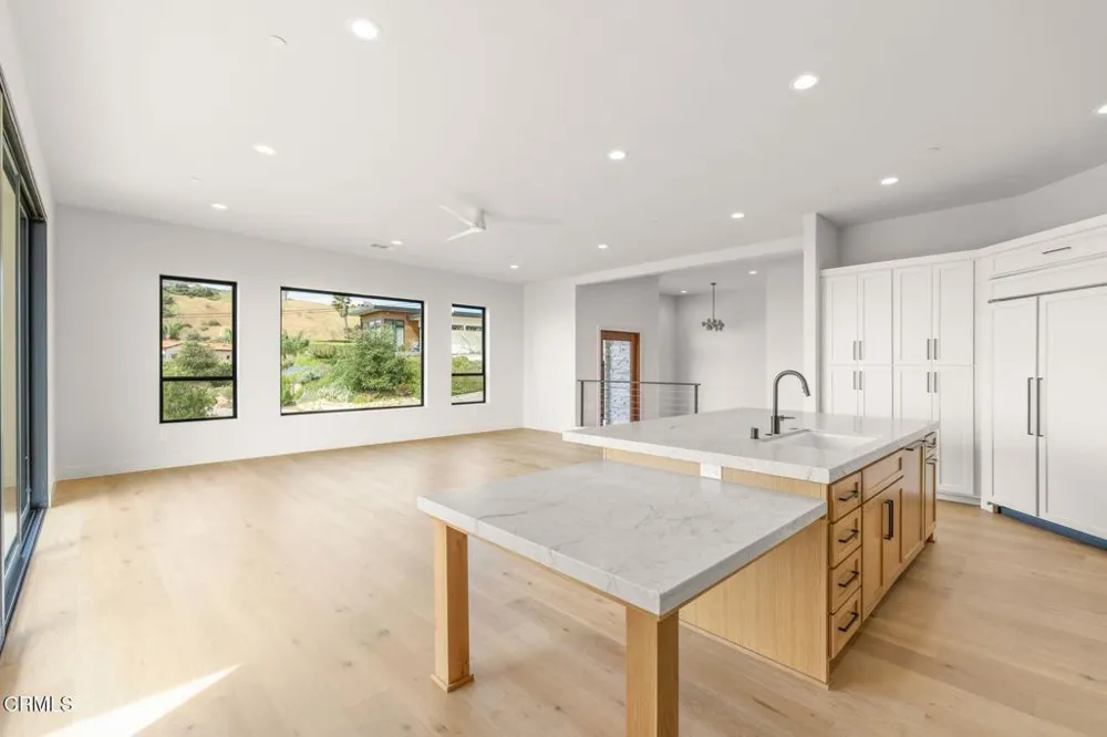 872 Via Ondulando Ventura, CA 93003