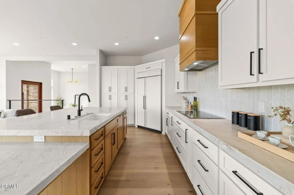 872 Via Ondulando Ventura, CA 93003