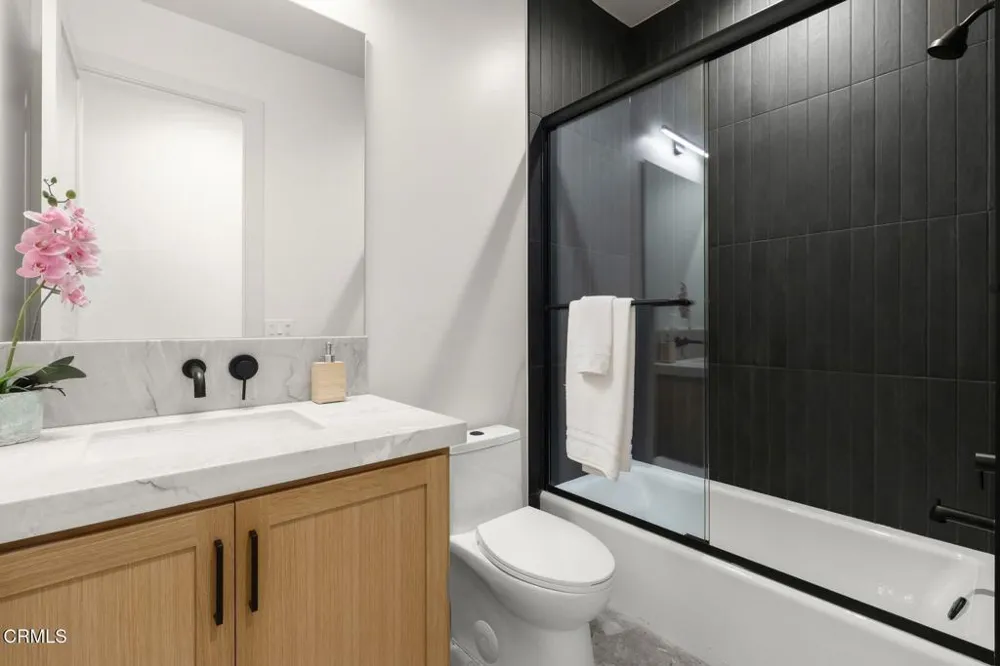 872 Via Ondulando Ventura, CA 93003