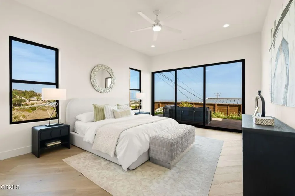 872 Via Ondulando Ventura, CA 93003