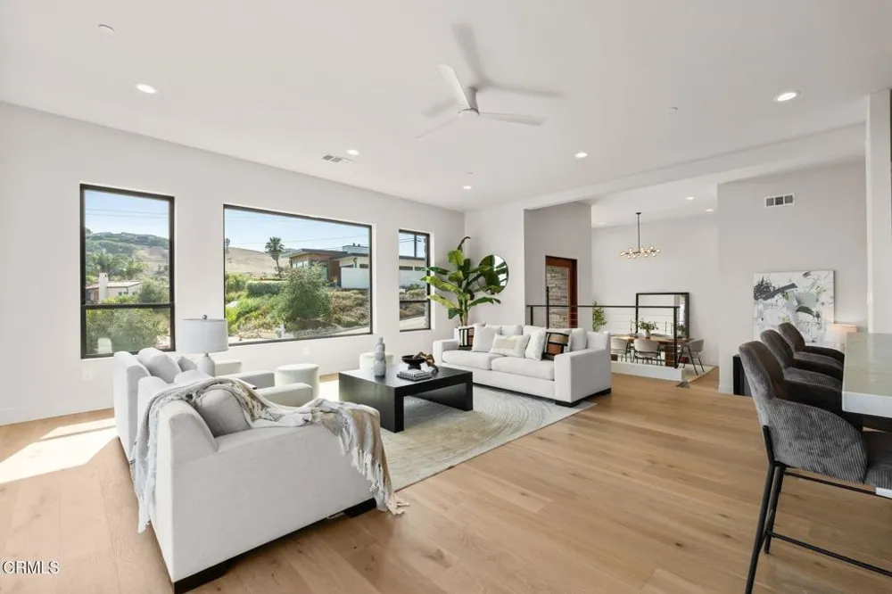 872 Via Ondulando Ventura, CA 93003