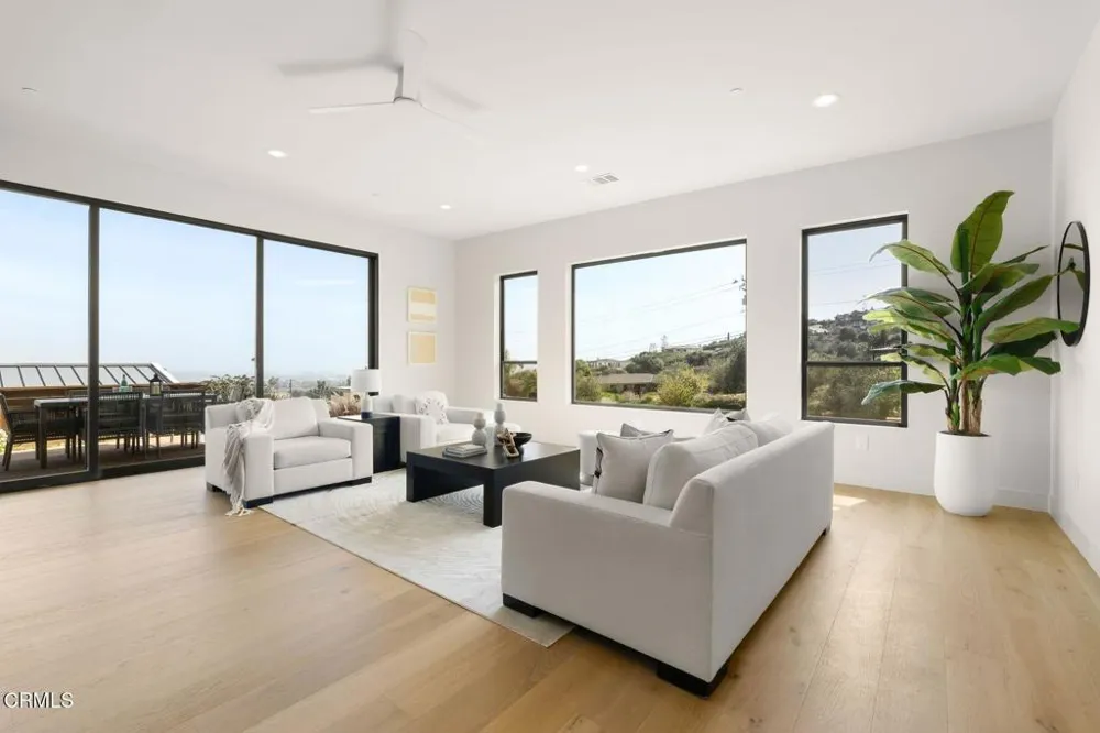 872 Via Ondulando Ventura, CA 93003