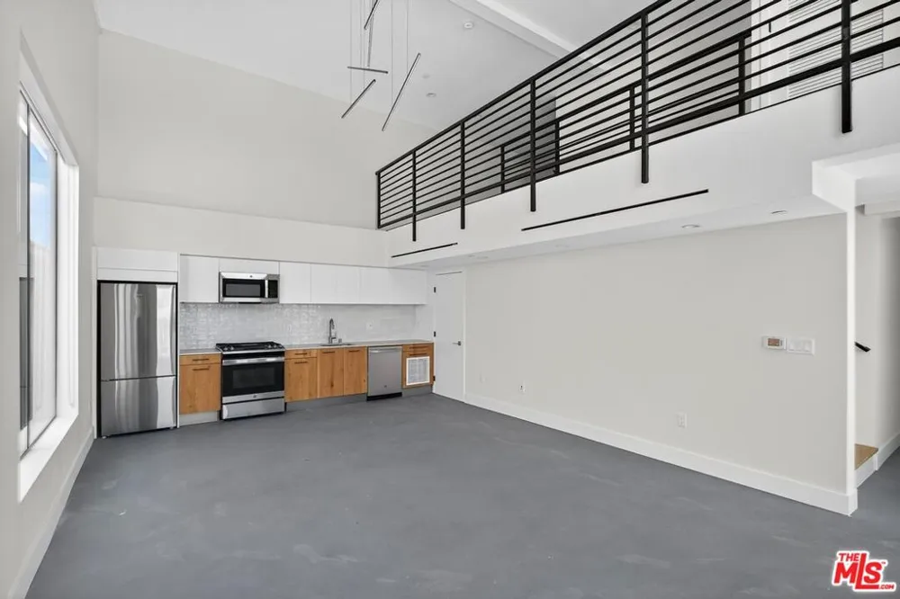 2412 Eads Street #2 Los Angeles, CA 90031