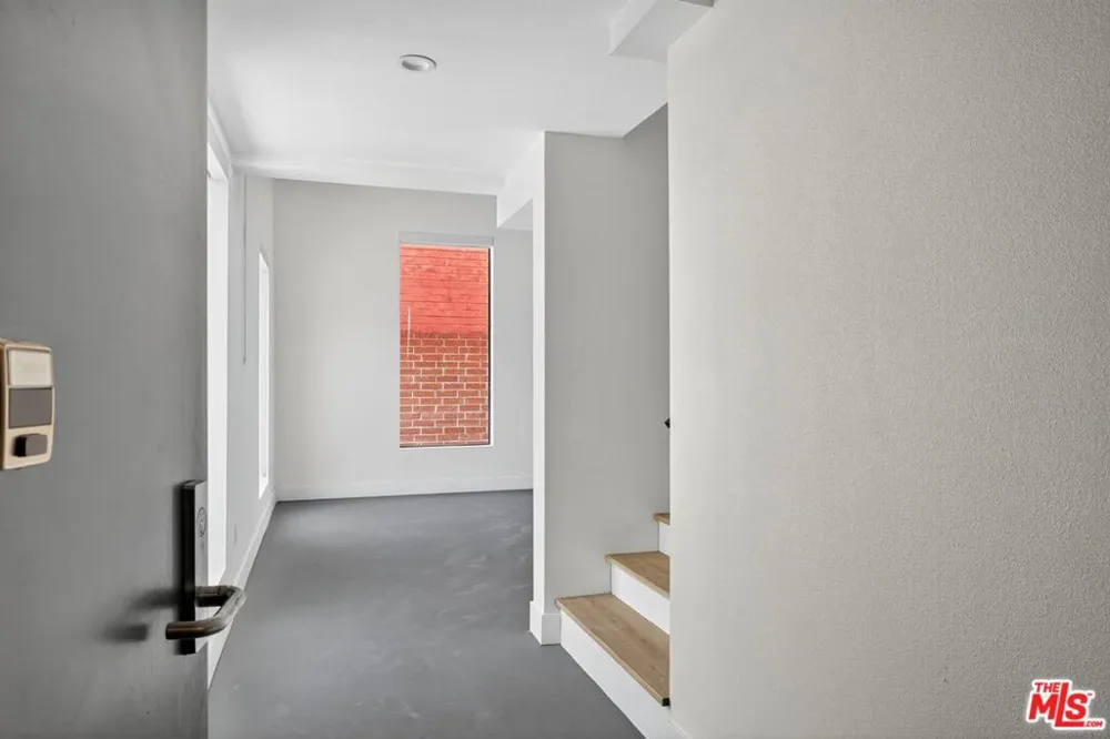 2412 Eads Street #2 Los Angeles, CA 90031