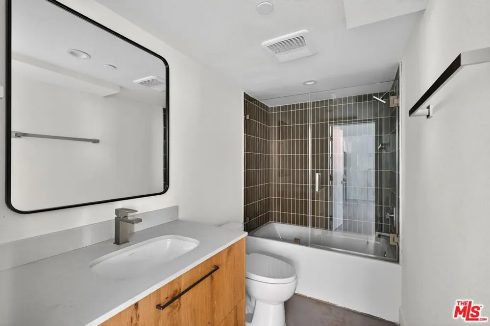 2412 Eads Street #2 Los Angeles, CA 90031