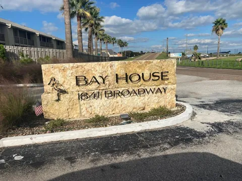 2104 Bayhouse #2104
