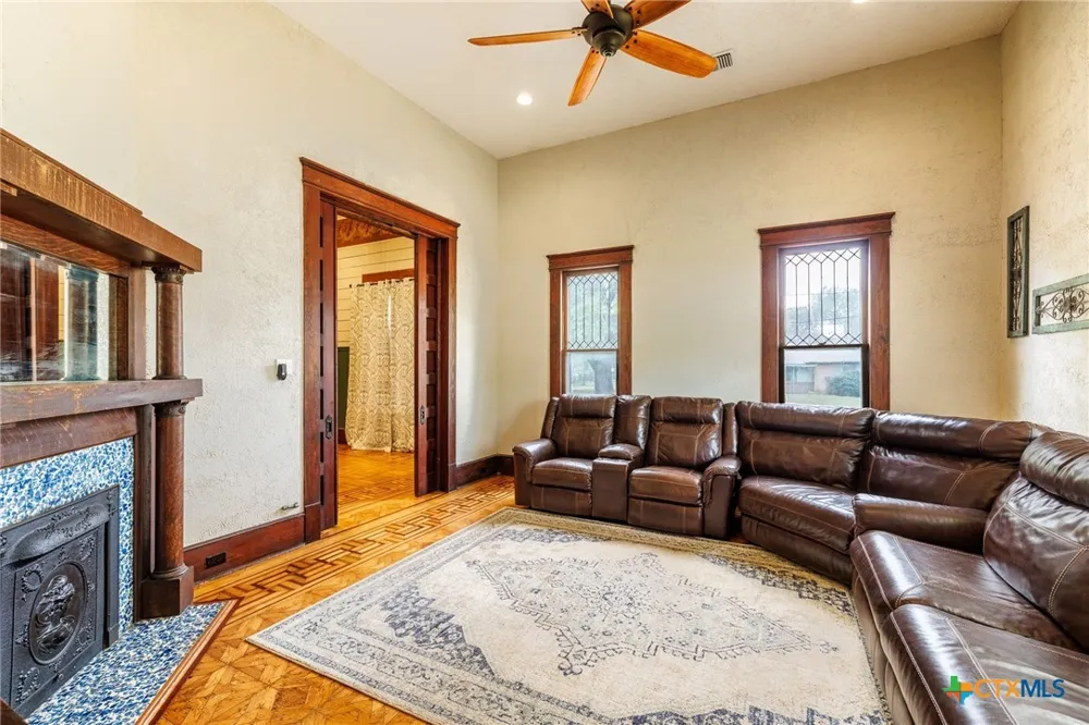 604 Saint Michael Street Gonzales, TX 78629
