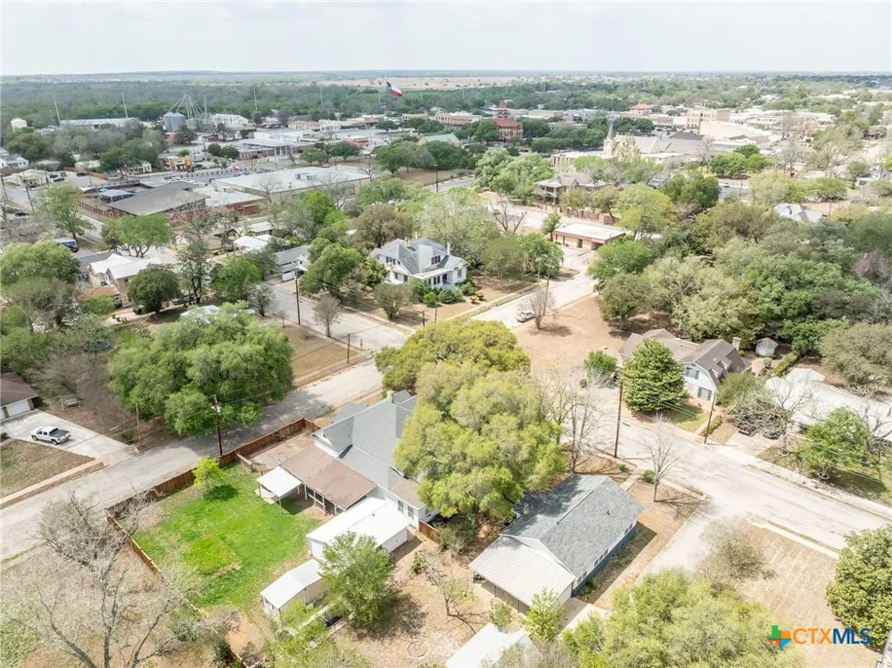 604 Saint Michael Street Gonzales, TX 78629