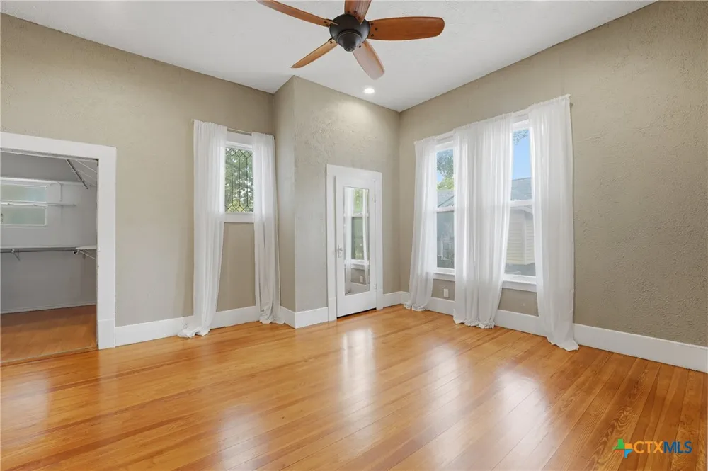 604 Saint Michael Street Gonzales, TX 78629