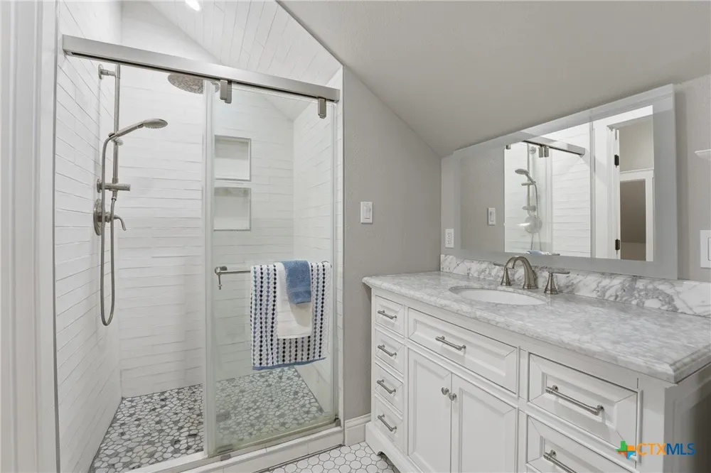 604 Saint Michael Street Gonzales, TX 78629