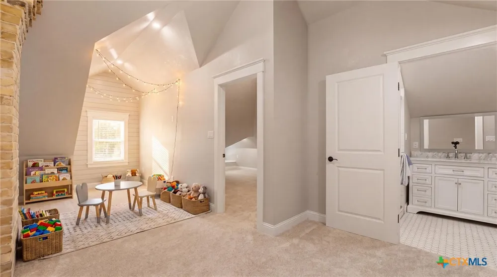 604 Saint Michael Street Gonzales, TX 78629