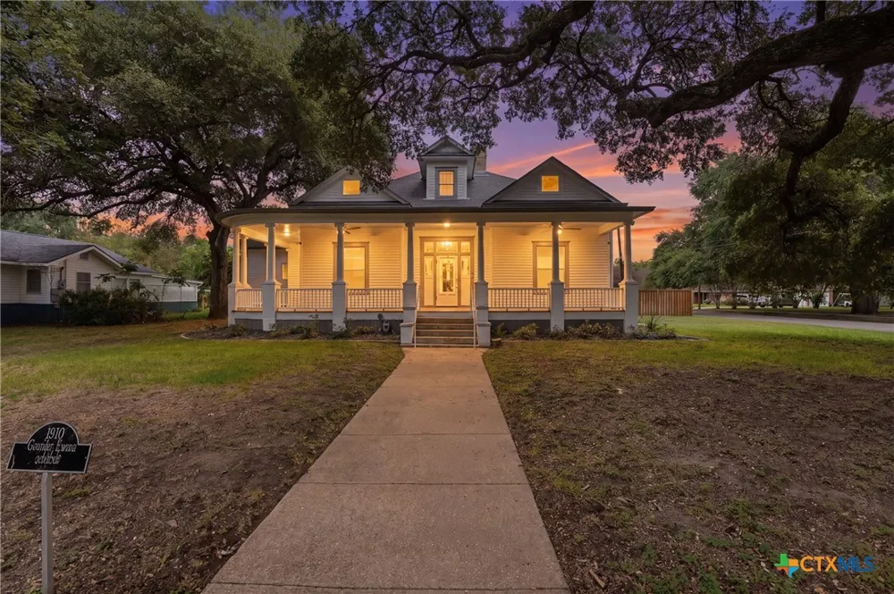 604 Saint Michael Street Gonzales, TX 78629