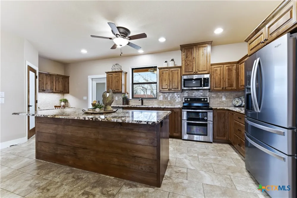203 Champions (TWO HOMES) Boulevard La Vernia, TX 78121