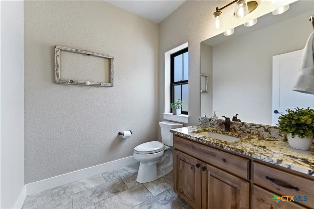 203 Champions (TWO HOMES) Boulevard La Vernia, TX 78121