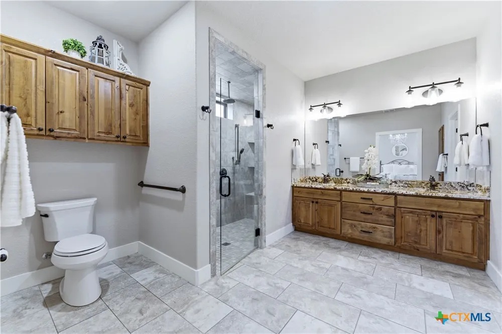 203 Champions (TWO HOMES) Boulevard La Vernia, TX 78121