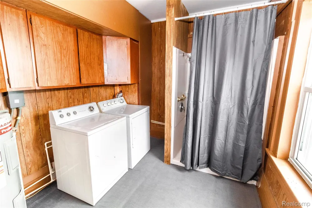 6 Law Street Lapeer City, MI 48446
