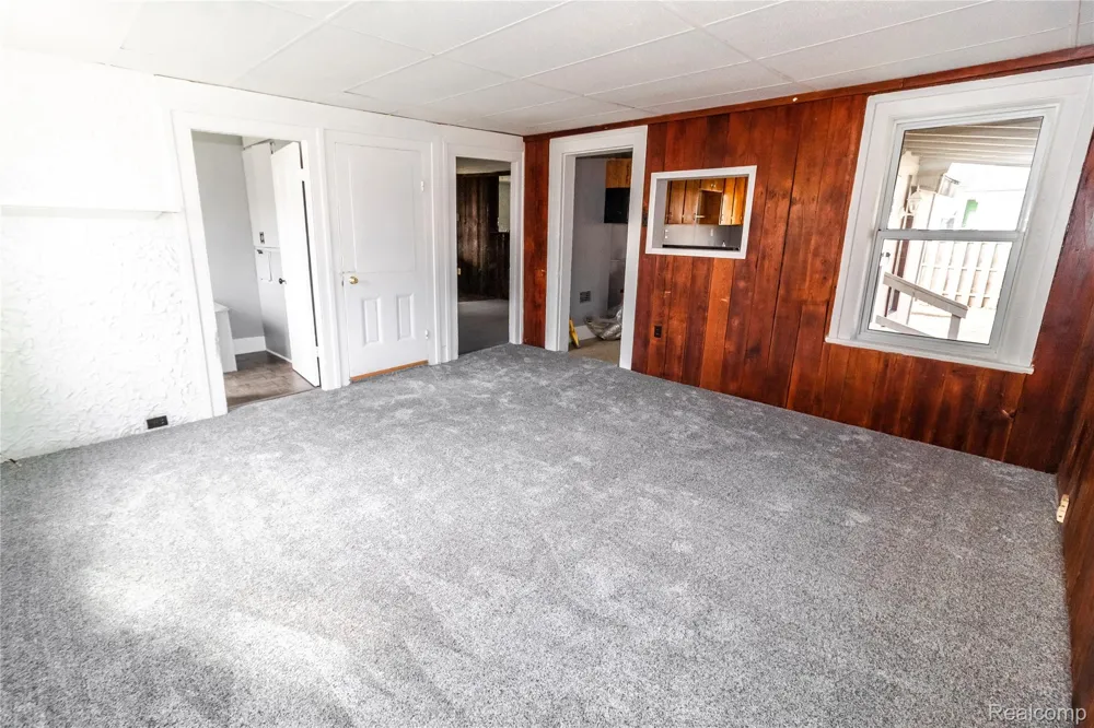 6 Law Street Lapeer City, MI 48446