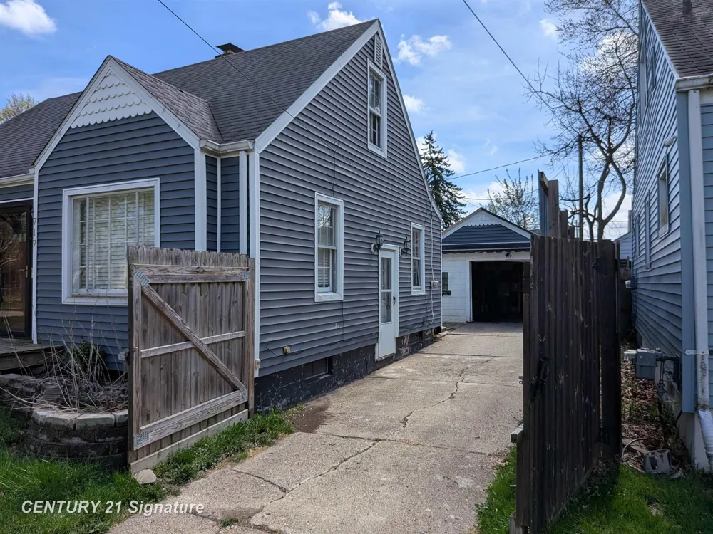 717 Huron Street Flint City, MI 48507