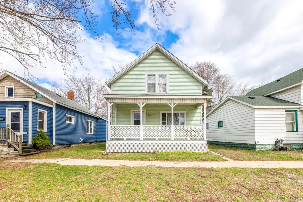 1109 Rawlins Street Port Huron City, MI 48060