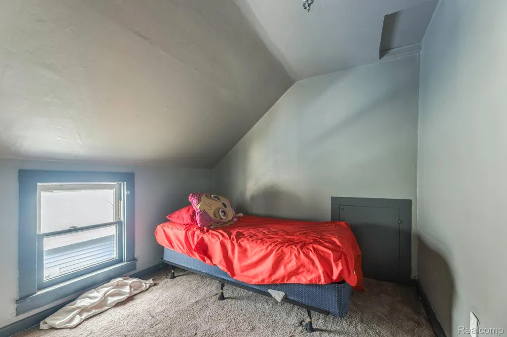1109 Rawlins Street Port Huron City, MI 48060