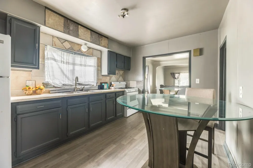1109 Rawlins Street Port Huron City, MI 48060