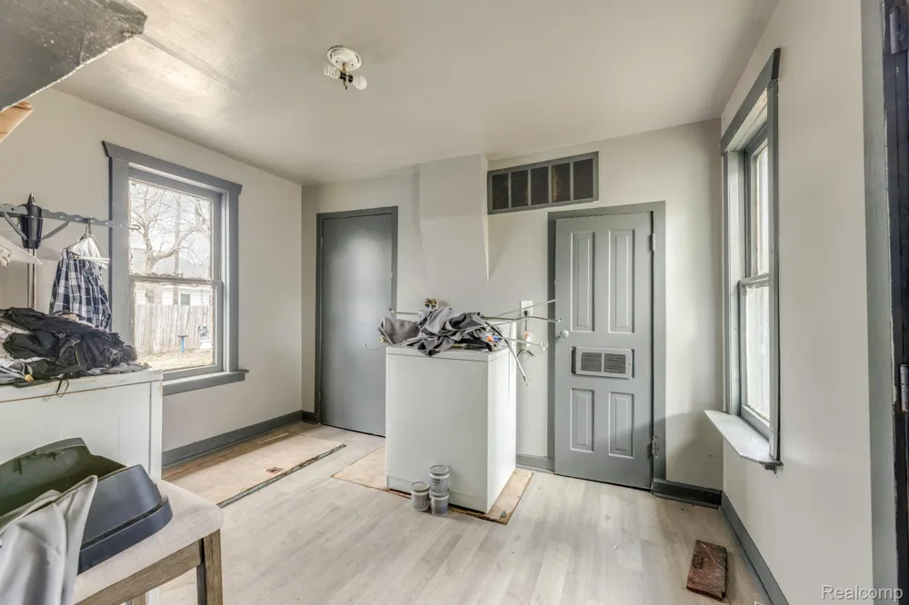 1109 Rawlins Street Port Huron City, MI 48060
