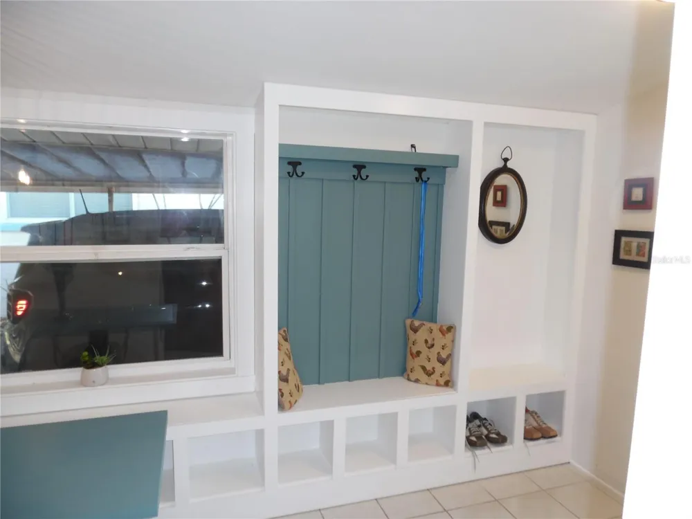5487 70TH WAY St Petersburg, FL 33709