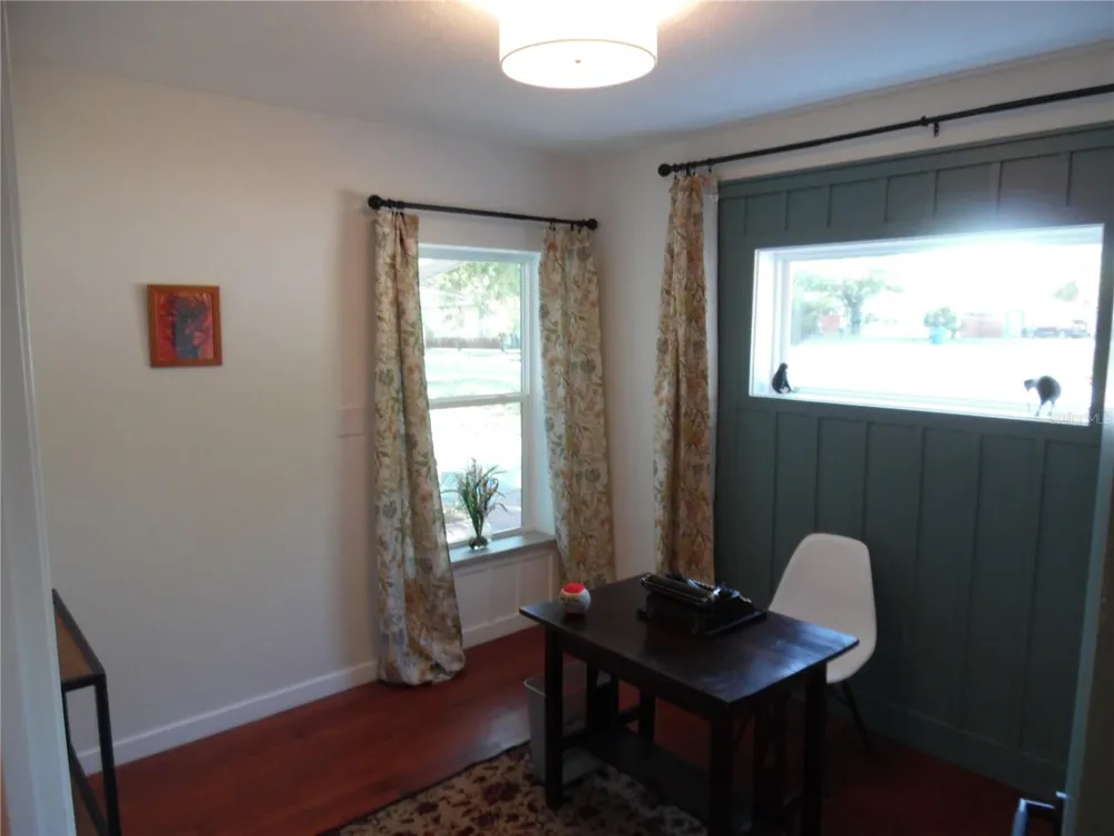 5487 70TH WAY St Petersburg, FL 33709