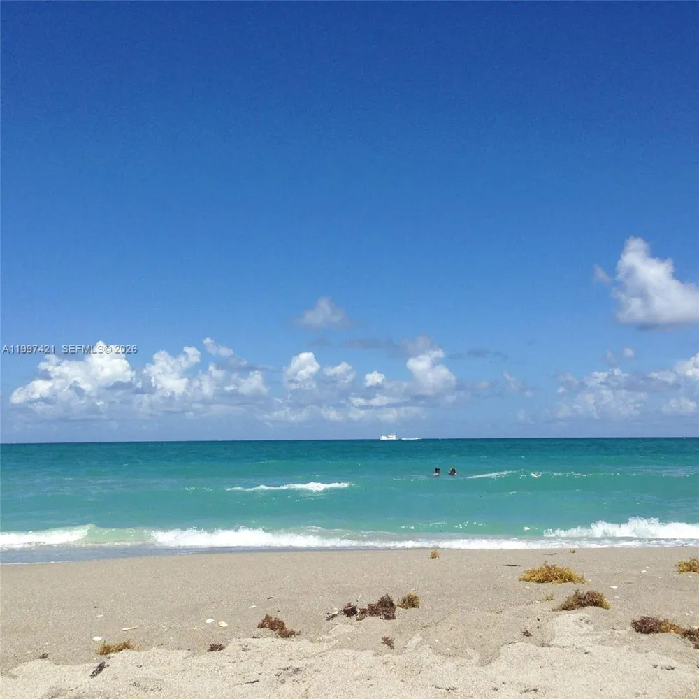 1920 Eucalyptus Ave Hutchinson Island, FL 34949