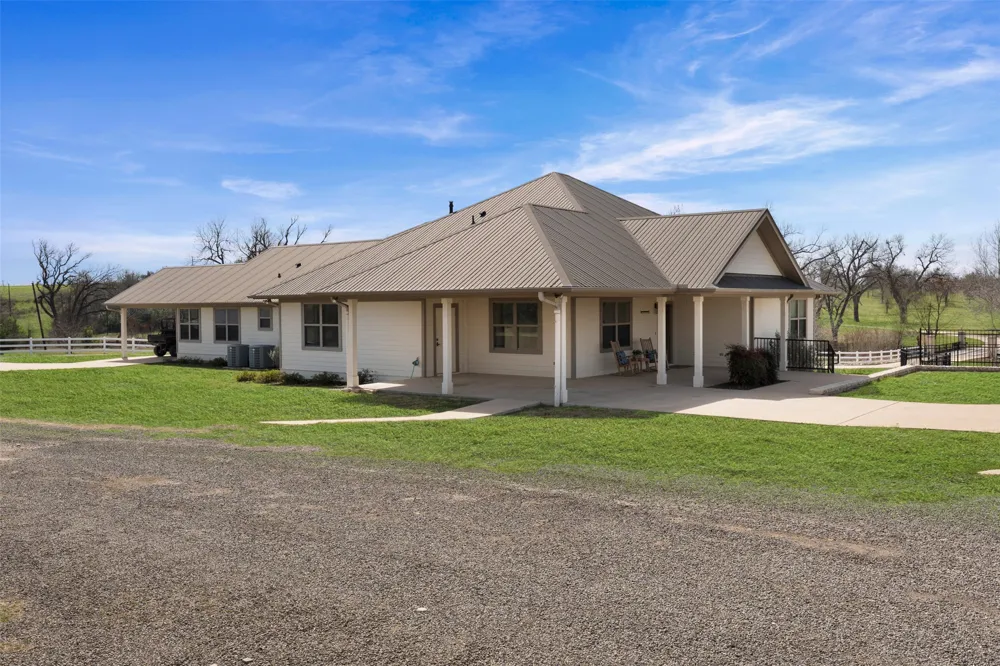 Address Not Shown Holland, TX 76534