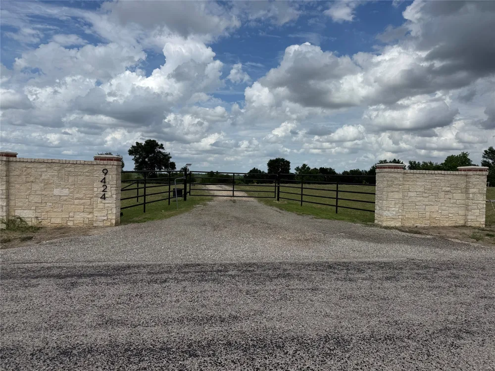Address Not Shown Holland, TX 76534